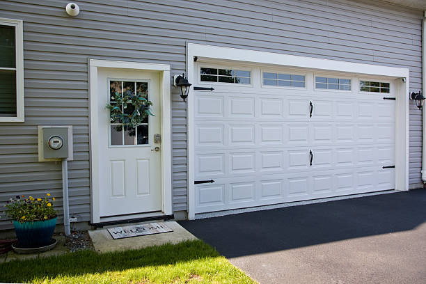 24/7 Emergency Garage Door Panel Replacement experts in Woodruff County County, AR